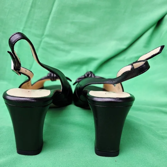 VINTAGE 2004Taryn Rose CHER-NAPPABlack Slingback Women's Shoes BRAND NEW